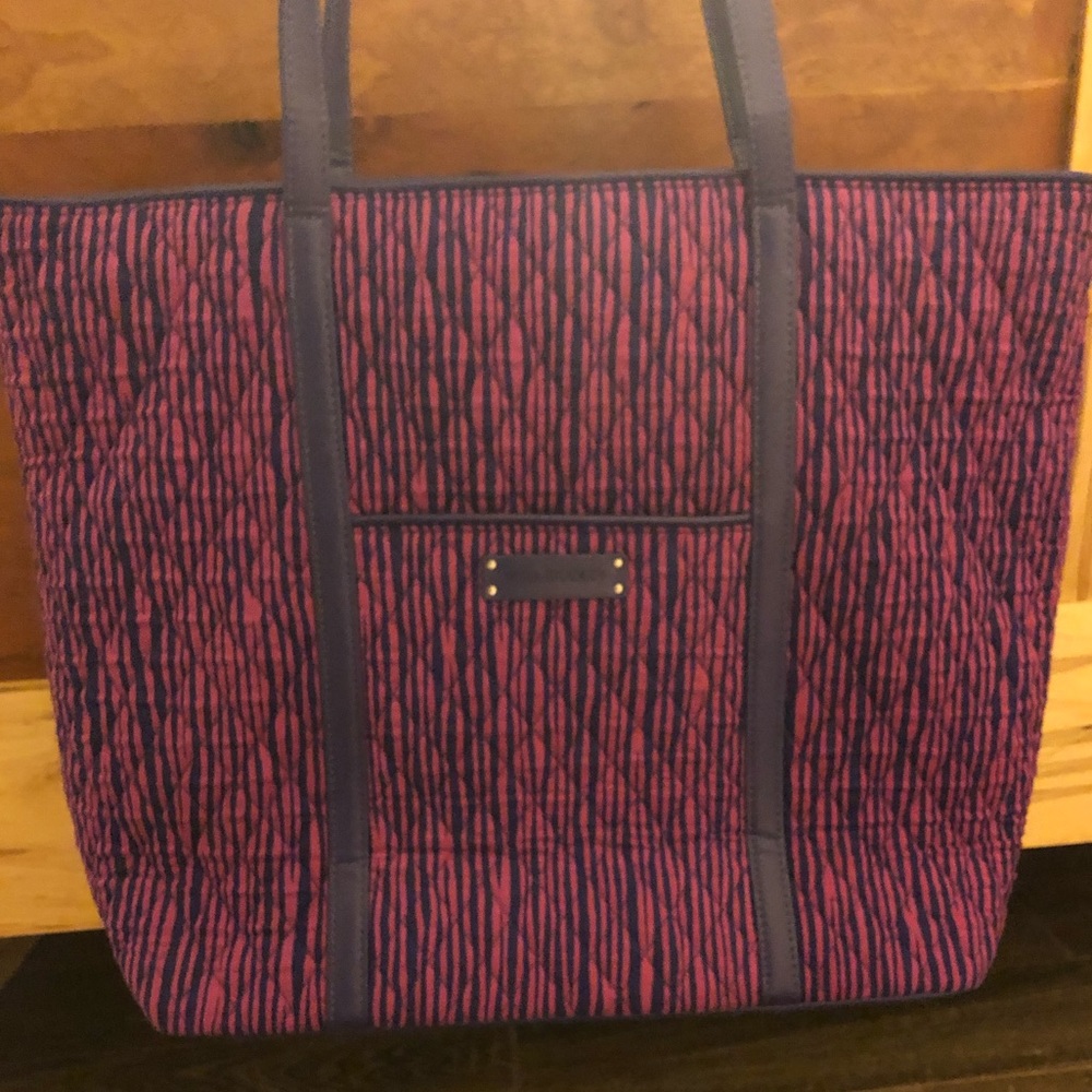 L/XL Vera Bradley Tote